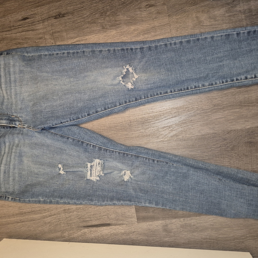 Levi's Blue Skinny Jeans with Classic Distressing